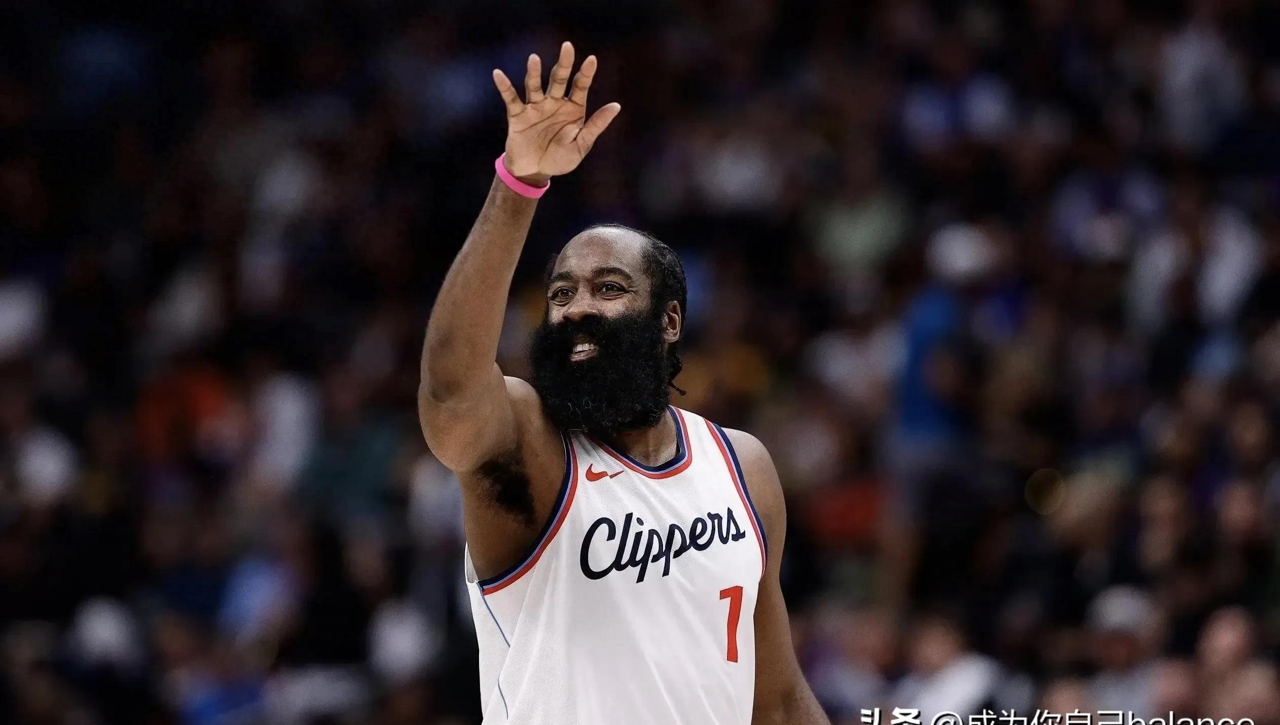 亚博哈登爆冷击败尤文图斯，高光表现引爆全场！的简单介绍