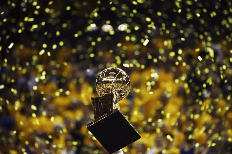 亚博体育风云突变瓦伦西亚关键时刻远射贴柱，NBA常规赛版图或变，态度坚定，赛程密集仍需轮换的简单介绍